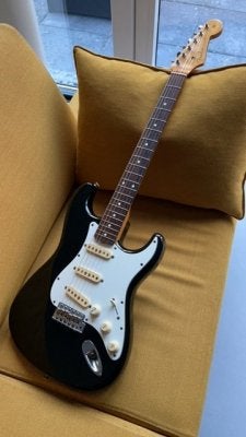 1986 Fender vintage Stratocaster MIJ ST62-55 spaghetti logo