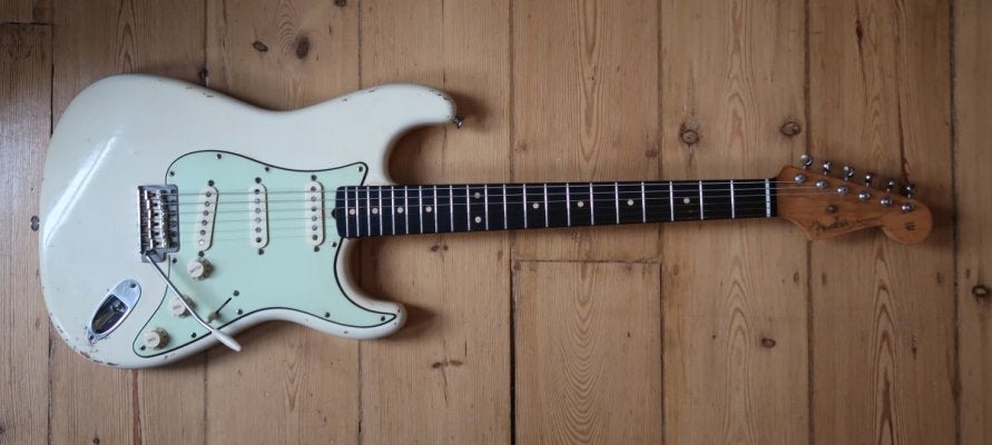 ★OlympicWhite Relic LaquerStratocaster★ Check out this relic '63 Strat in Olympic White. This is